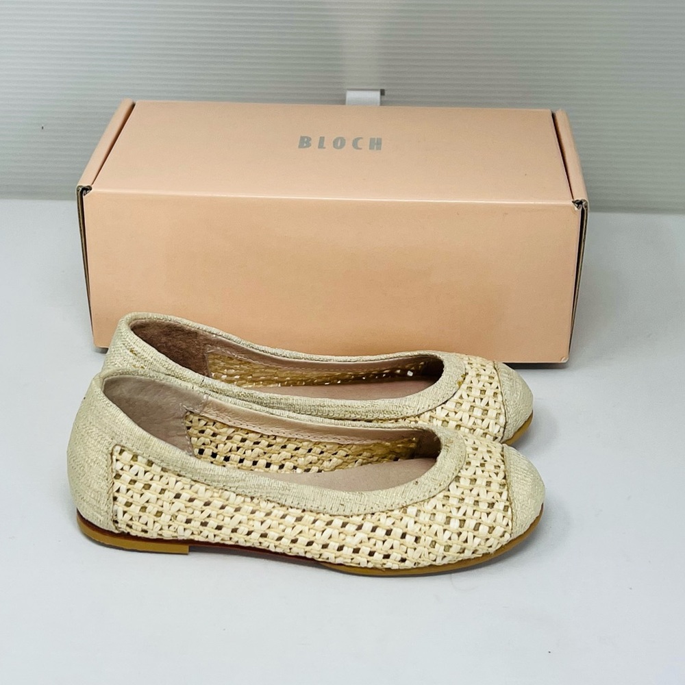 BLOCH**Adrianne Raffia Slippers***EU 27 US 9***$100